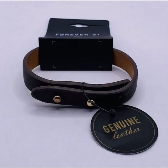 🔥Forever 21 Men’s Color: Brown leather adjustable Bracelet Gold studs one size - Picture 2 of 12